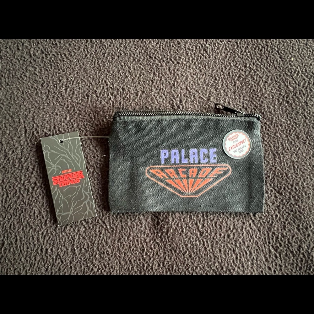 Netflix Exclusive Stranger Things LA Pop Up Store Palace Arcade Coin Purse RARE!
